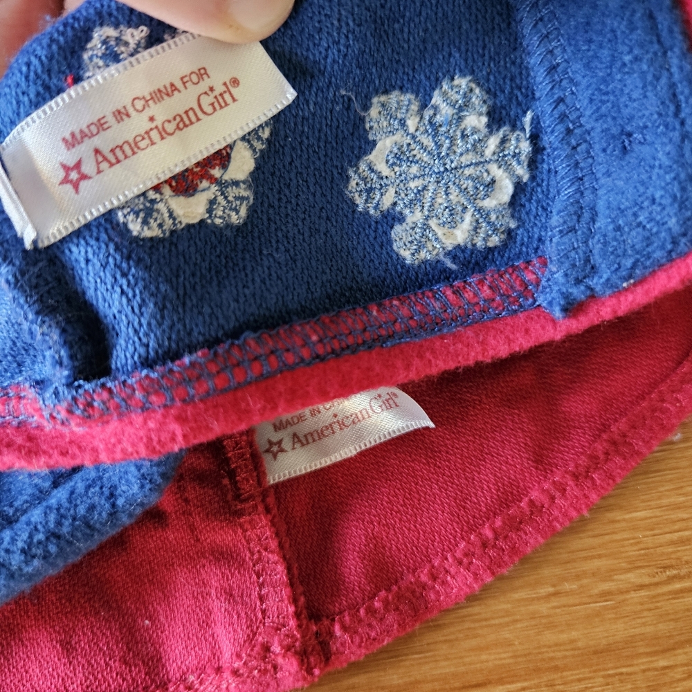 American Girl Doll Molly's Ice Skating Outfit Skates Earmuffs - Picture 10 of 10